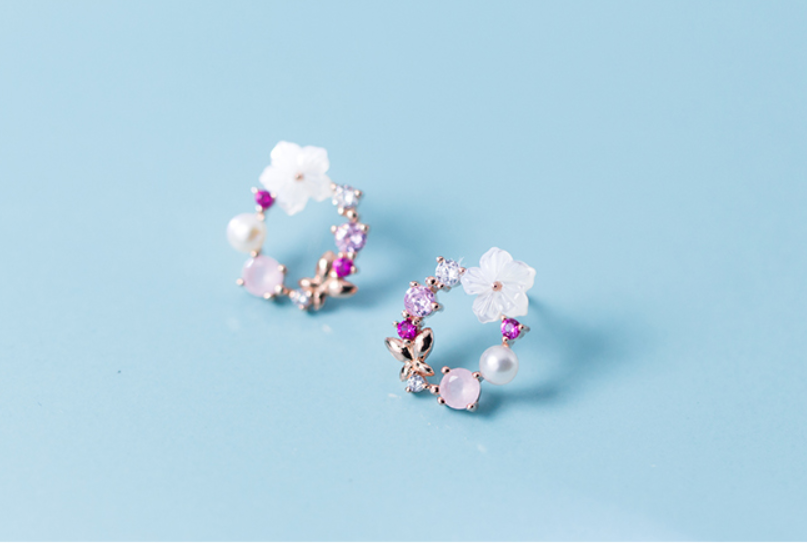 Diamond flower pearl earrings